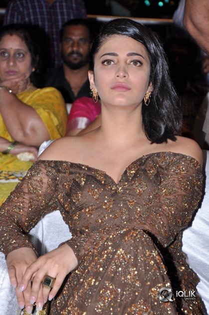 Shruti-Hassan-At-Premam-Movie-Audio-Launch